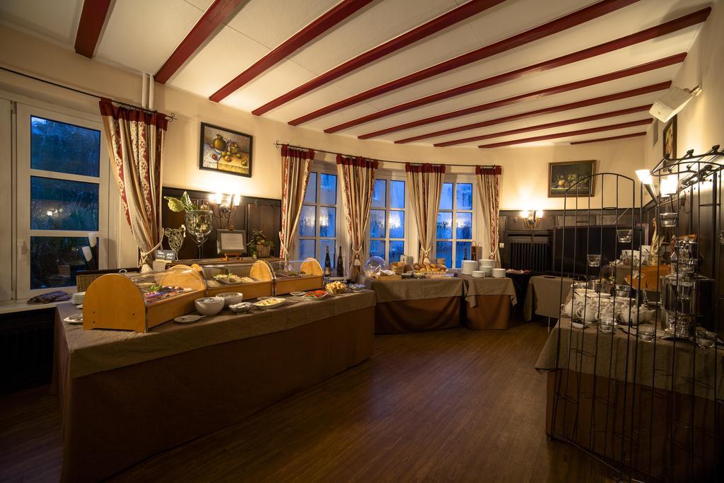 Hotel Zur Post Waldbreitbach Exterior foto